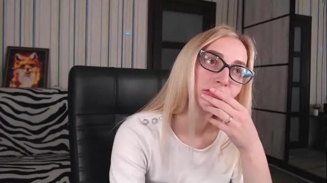 Image 8 of vikaericka Stream on Chaturbate on 1 month ago