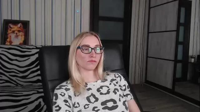 Image 12 of vikaericka Stream on Chaturbate on 1 month ago