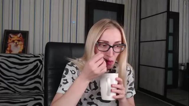 Image 6 of vikaericka Stream on Chaturbate on 1 month ago