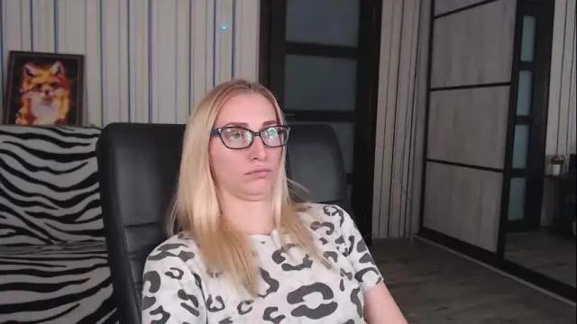 Image 11 of vikaericka Stream on Chaturbate on 1 month ago