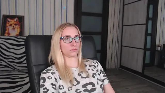 Image 12 of vikaericka Stream on Chaturbate on 1 month ago
