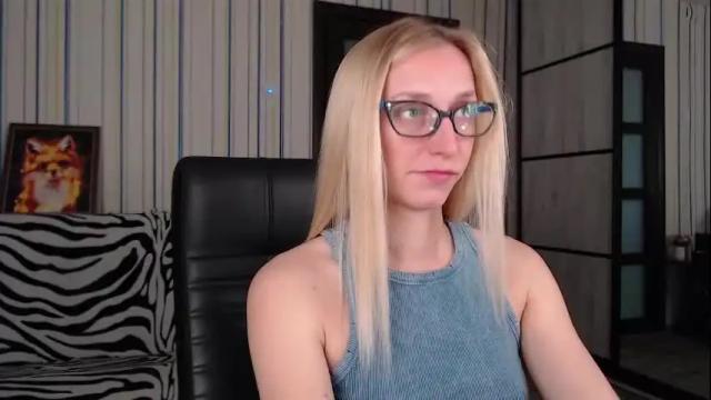 Image 10 of vikaericka Stream on Chaturbate on 28 days ago