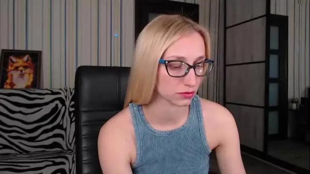 Image 2 of vikaericka Stream on Chaturbate on 28 days ago