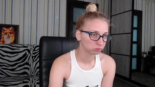 Image 3 of vikaericka Stream on Chaturbate on 23 days ago
