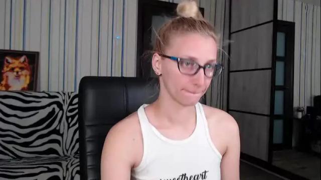 Image 4 of vikaericka Stream on Chaturbate on 23 days ago