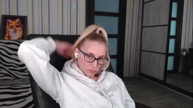Image 10 of vikaericka Stream on Chaturbate on 21 days ago
