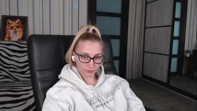 Image 11 of vikaericka Stream on Chaturbate on 21 days ago