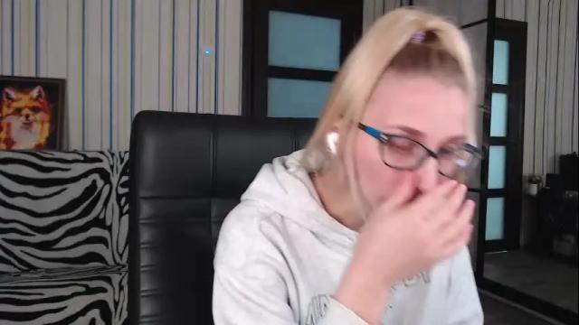 Image 3 of vikaericka Stream on Chaturbate on 21 days ago
