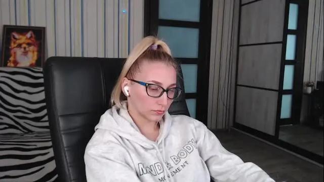 Image 7 of vikaericka Stream on Chaturbate on 21 days ago