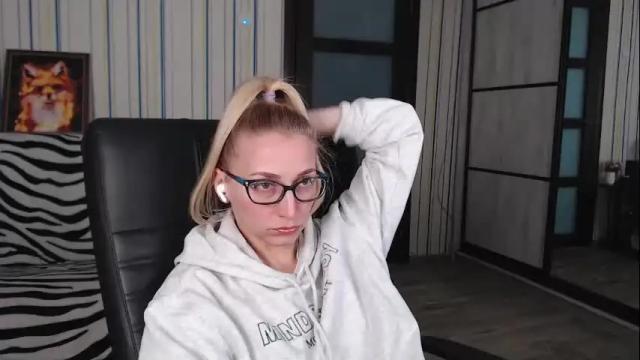 Image 8 of vikaericka Stream on Chaturbate on 21 days ago