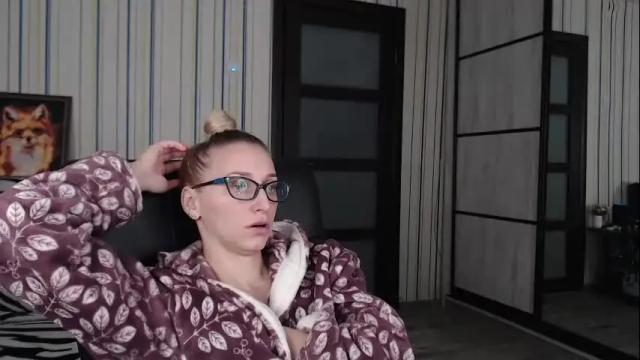 Image 10 of vikaericka Stream on Chaturbate on 13 days ago