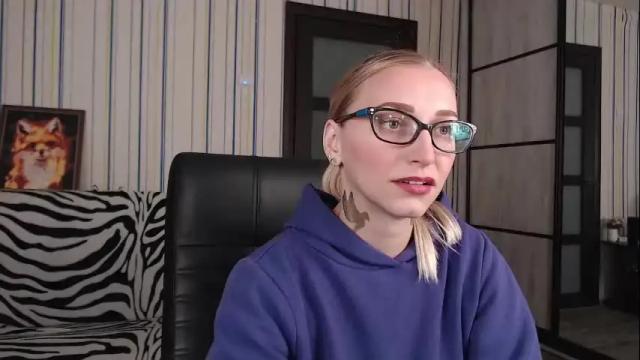 Image 2 of vikaericka Stream on Chaturbate on 11 days ago
