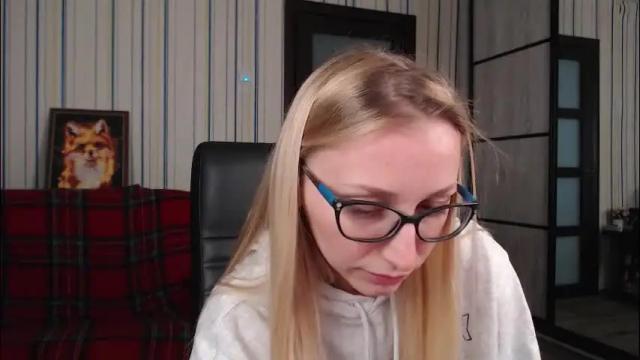 Image 2 of vikaericka Stream on Chaturbate on 3 months ago