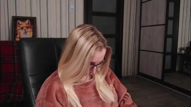 Image 11 of vikaericka Stream on Chaturbate on 3 months ago