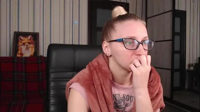 Image 3 of vikaericka Stream on Chaturbate on 3 months ago