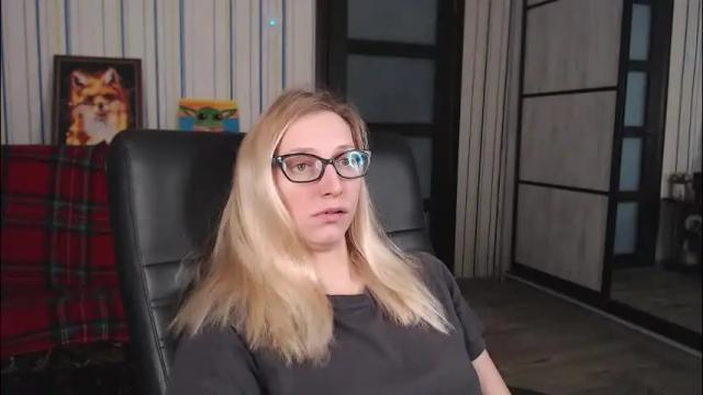 Image 4 of vikaericka Stream on Chaturbate on 2 months ago