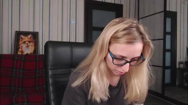 Image 6 of vikaericka Stream on Chaturbate on 2 months ago