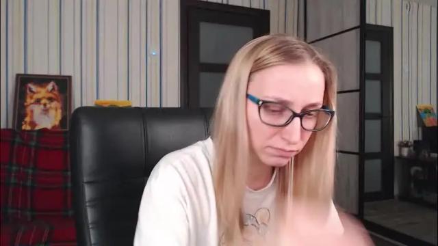 Image 6 of vikaericka Stream on Chaturbate on 2 months ago