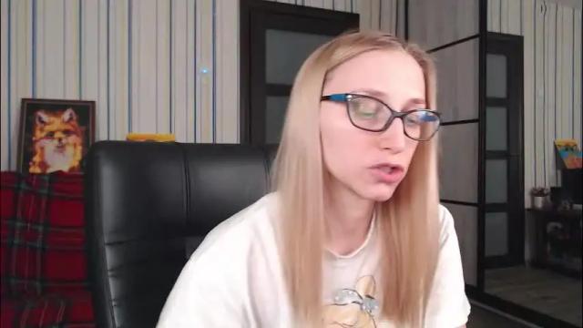 Image 8 of vikaericka Stream on Chaturbate on 2 months ago