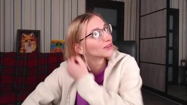 Image 7 of vikaericka Stream on Chaturbate on 2 months ago