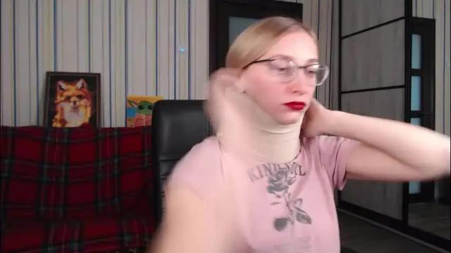 Image 11 of vikaericka Stream on Chaturbate on 2 months ago