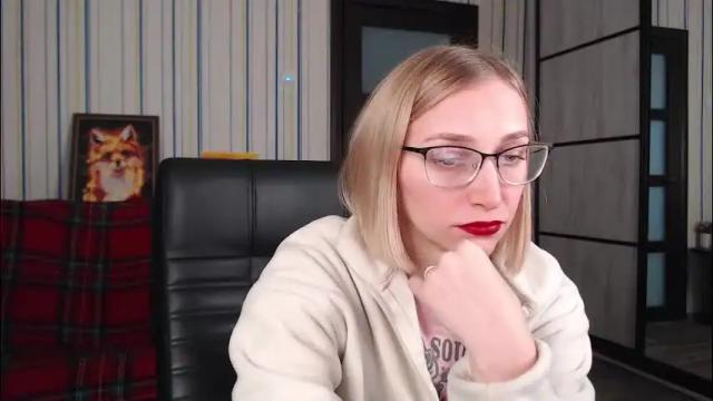 Image 8 of vikaericka Stream on Chaturbate on 2 months ago