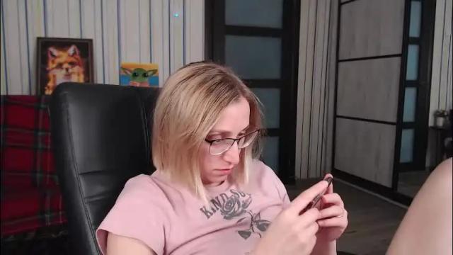 Image 8 of vikaericka Stream on Chaturbate on 2 months ago