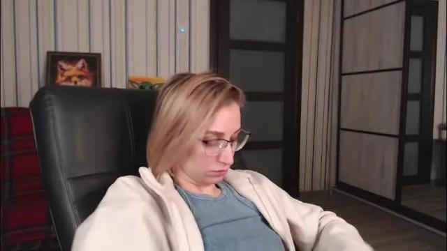 Image 10 of vikaericka Stream on Chaturbate on 2 months ago