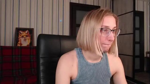 Image 3 of vikaericka Stream on Chaturbate on 1 month ago