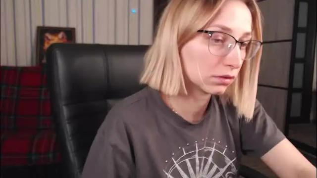 Image 12 of vikaericka Stream on Chaturbate on 1 month ago