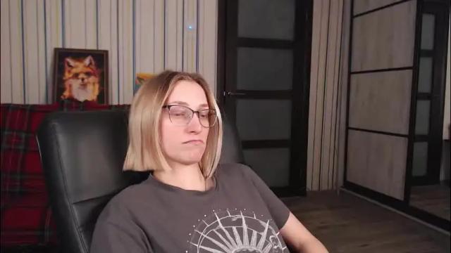 Image 2 of vikaericka Stream on Chaturbate on 1 month ago