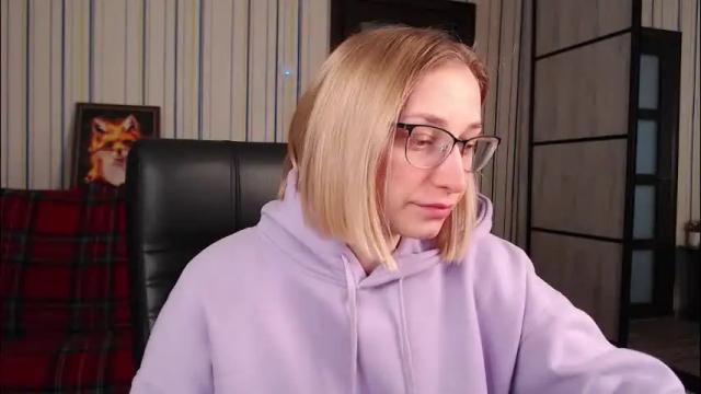 Image 10 of vikaericka Stream on Chaturbate on 1 month ago