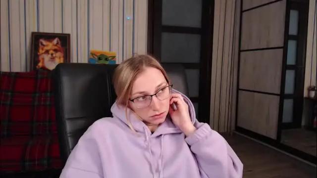 Image 11 of vikaericka Stream on Chaturbate on 1 month ago