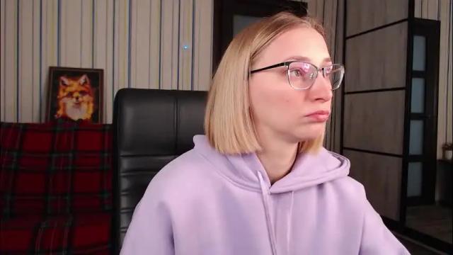 Image 2 of vikaericka Stream on Chaturbate on 1 month ago