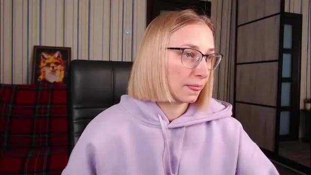 Image 3 of vikaericka Stream on Chaturbate on 1 month ago