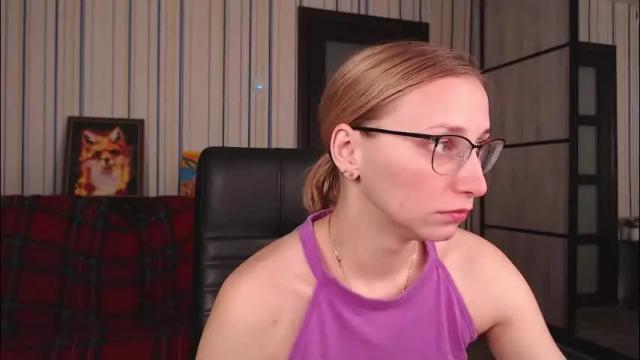 Image 2 of vikaericka Stream on Chaturbate on 1 month ago