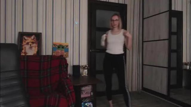 Image 3 of vikaericka Stream on Chaturbate on 29 days ago