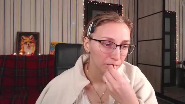 Image 8 of vikaericka Stream on Chaturbate on 28 days ago