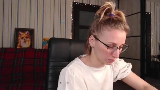 Image 10 of vikaericka Stream on Chaturbate on 13 days ago