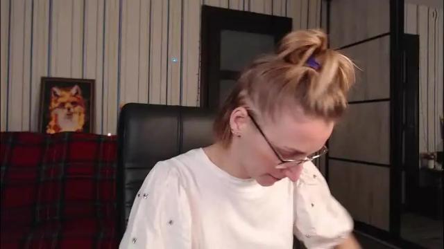 Image 7 of vikaericka Stream on Chaturbate on 13 days ago