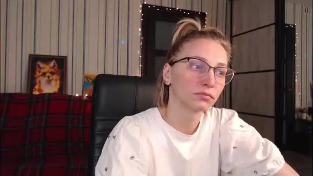 Image 8 of vikaericka Stream on Chaturbate on 13 days ago