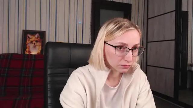 Image 2 of vikaericka Stream on Chaturbate on 6 days ago