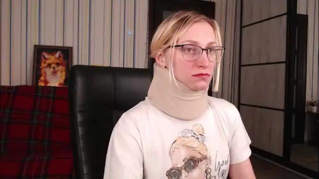 Image 4 of vikaericka Stream on Chaturbate on 1 day ago