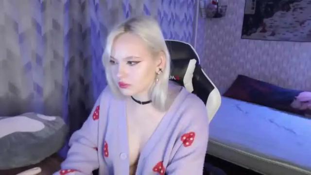 Image 10 of vikapowers Stream on Chaturbate on 13 months ago