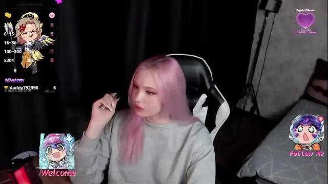 Image 4 of vikapowers Stream on Chaturbate on 23 days ago