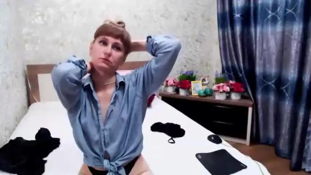 Image 11 of viki_ray Stream on Chaturbate on 18 months ago