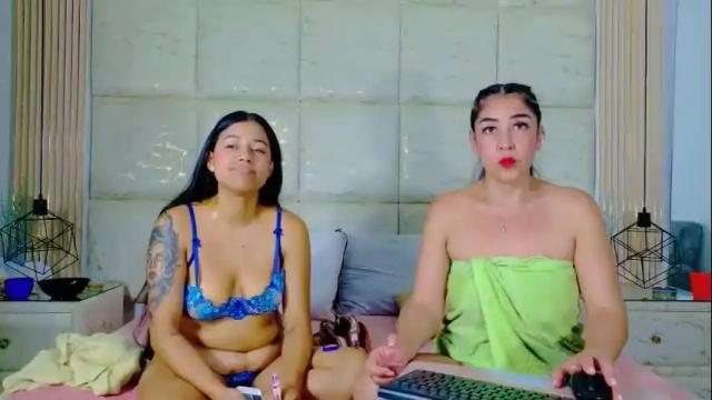 Image 2 of vikitomson Stream on Chaturbate on 1 month ago