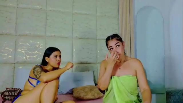 Image 8 of vikitomson Stream on Chaturbate on 1 month ago
