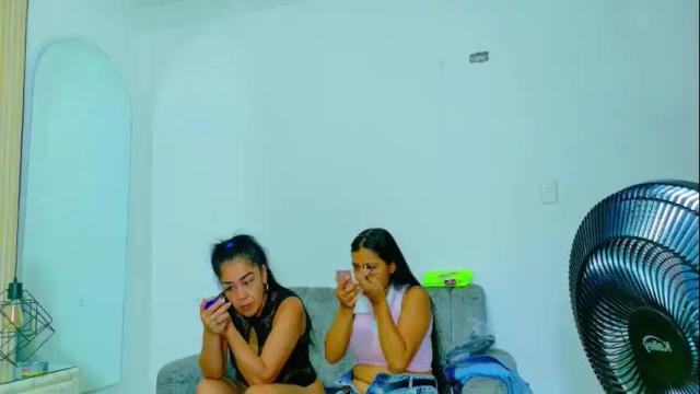 Image 3 of vikitomson Stream on Chaturbate on 11 days ago