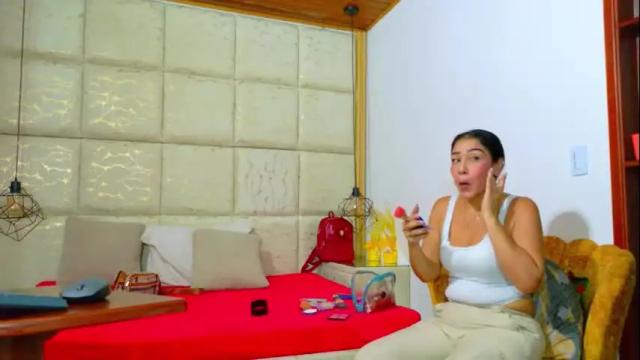 Image 4 of vikitomson Stream on Chaturbate on 1 month ago